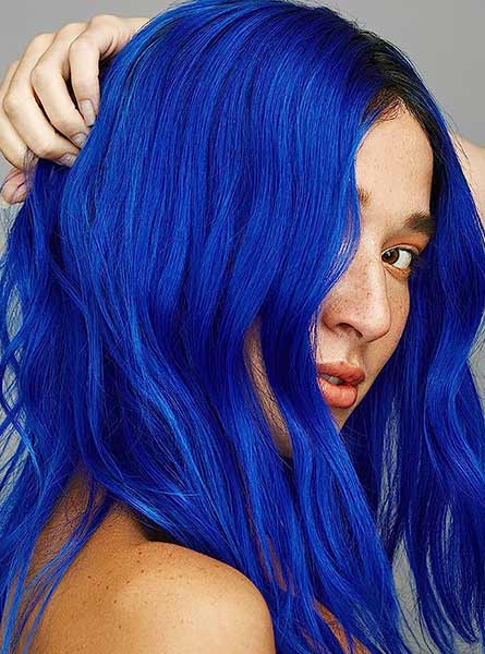 تنوع آبی روی موهای دکلره شده