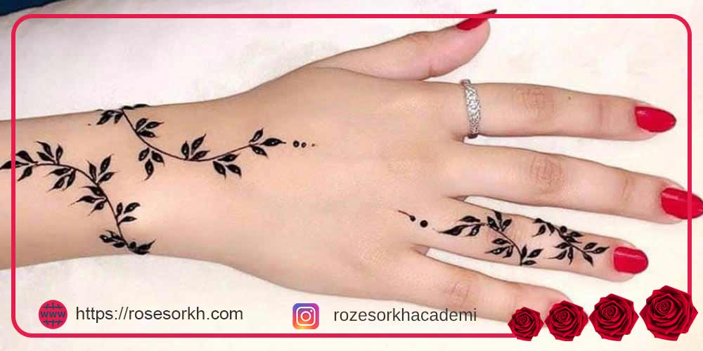 طرح حنا روی پا ساده و شیک