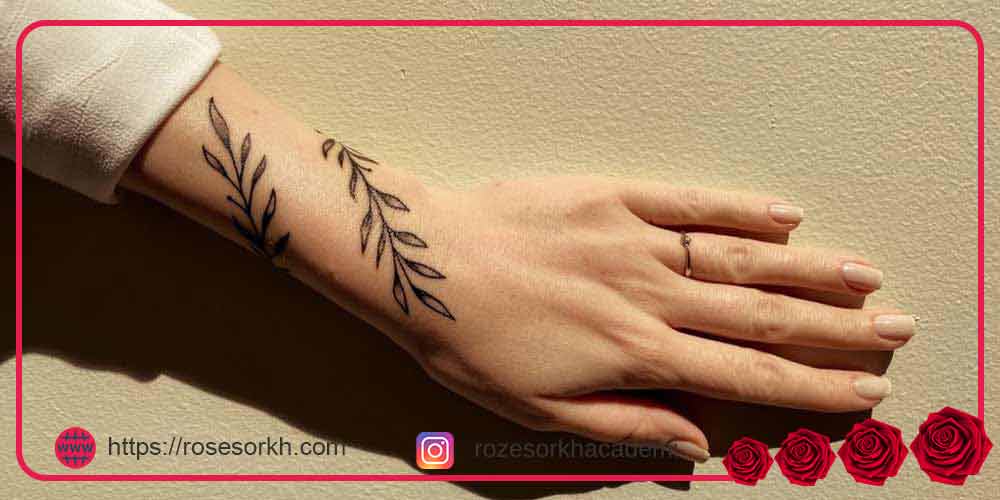 طرح حنا روی پا ساده و شیک