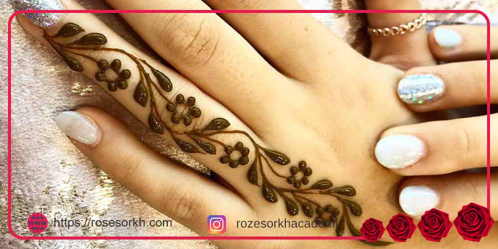 طرح حنا روی پا ساده و شیک
