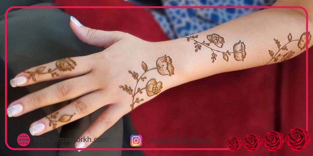 طرح حنا روی پا ساده و شیک