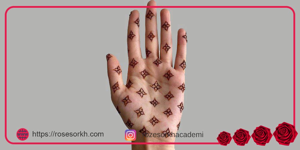 طرح حنا روی پا ساده و شیک