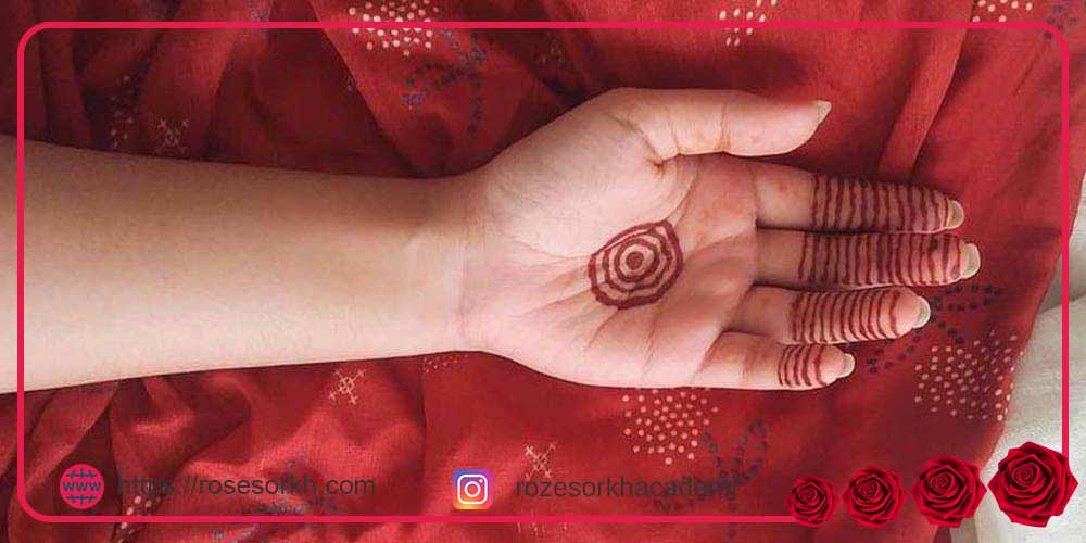 طرح حنا روی پا ساده و شیک