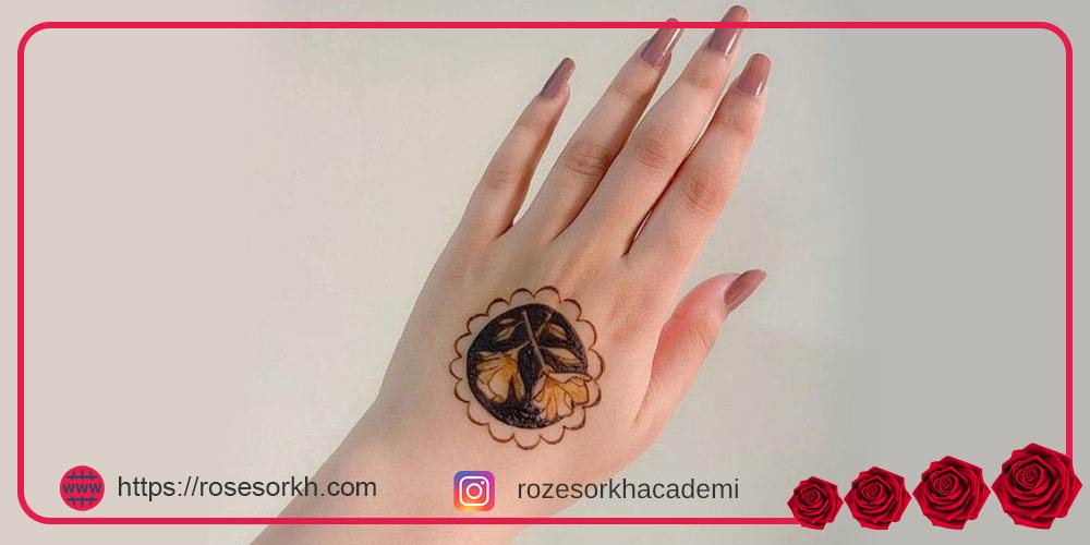 طرح حنا روی پا ساده و شیک