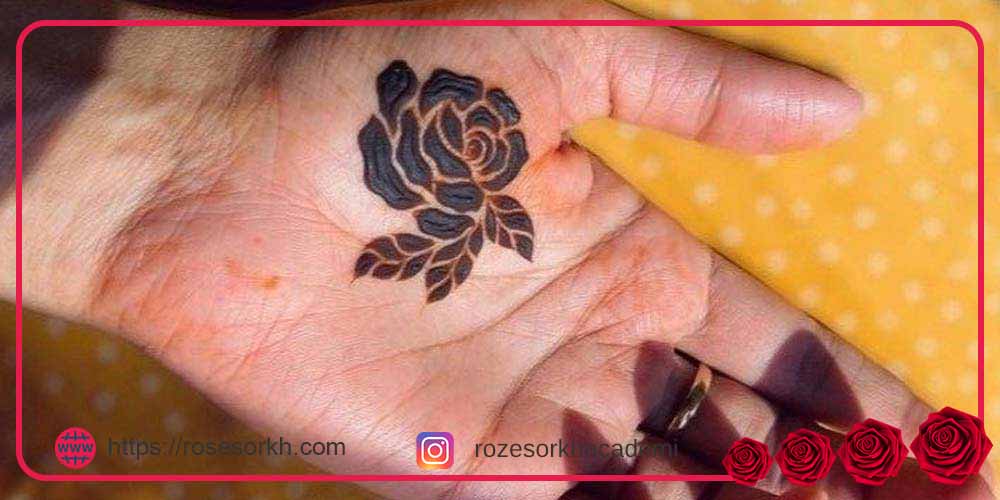 طرح حنا روی پا ساده و شیک