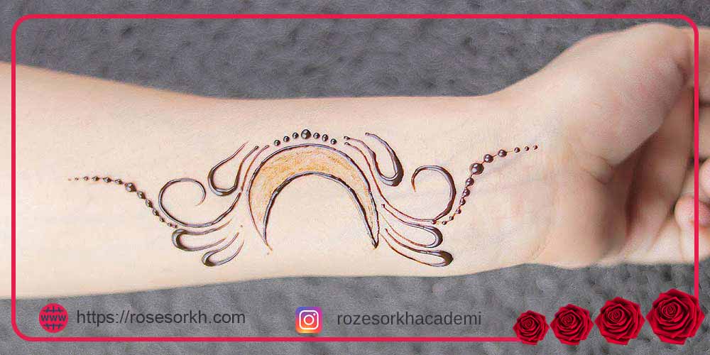 طرح حنا روی پا ساده و شیک