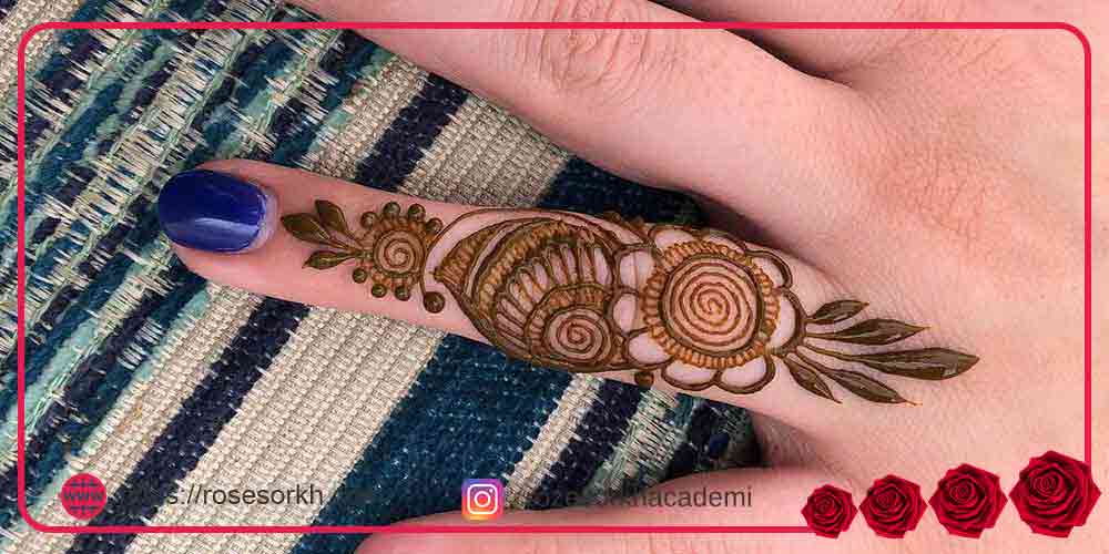 طرح حنا روی پا ساده و شیک