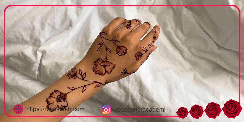 طرح حنا روی پا ساده و شیک
