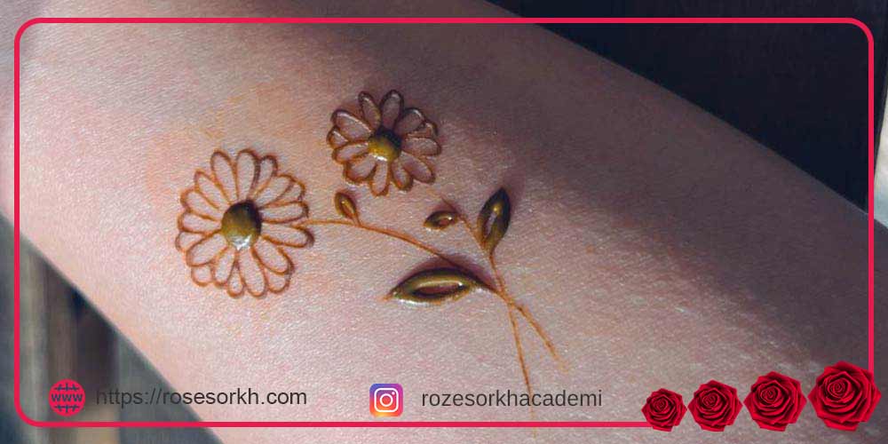 طرح حنا روی پا ساده و شیک